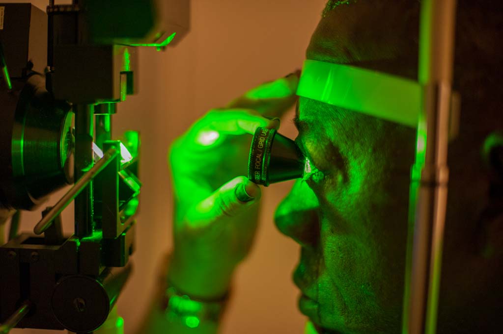 Retinal laser photocoagulation_4